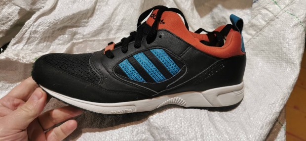 Adidas Torsion 44.
