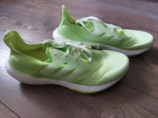 Adidas Ultraboost 22 futcip (44-es)