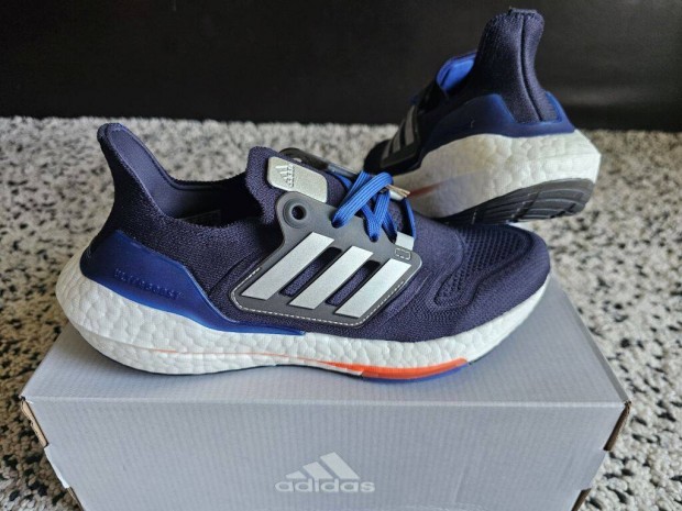 Adidas Ultraboost 22 sttkk 38-as fut cip. Teljesen j, eredeti ci