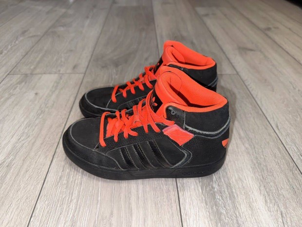 Adidas Varial Mid sportcip 37 1/3 -os