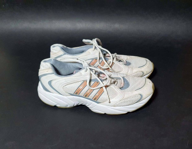 Adidas, 42-es sportcip nagyon j llapotban elad