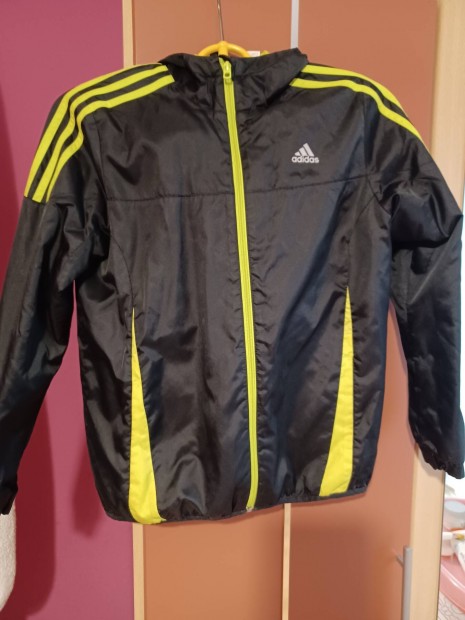 Adidas tmeneti kabt 