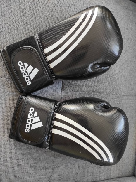 Adidas bokszkeszty