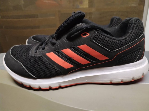 Adidas cipő 41-es
