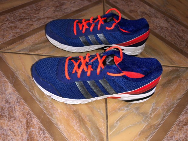 Adidas cip 43-as