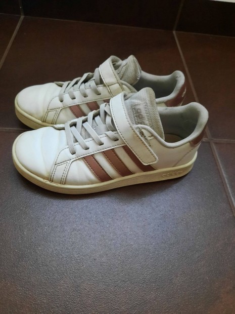 Adidas cip, mret: 33