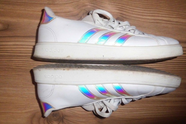 Adidas cip jelkpes ron elad! Mrete: 38 s feles, alapszne fehr!