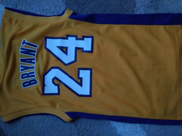 Adidas cobi bryant trik.