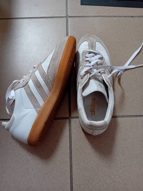 Adidas edzcip elad Zalaegerszegen 