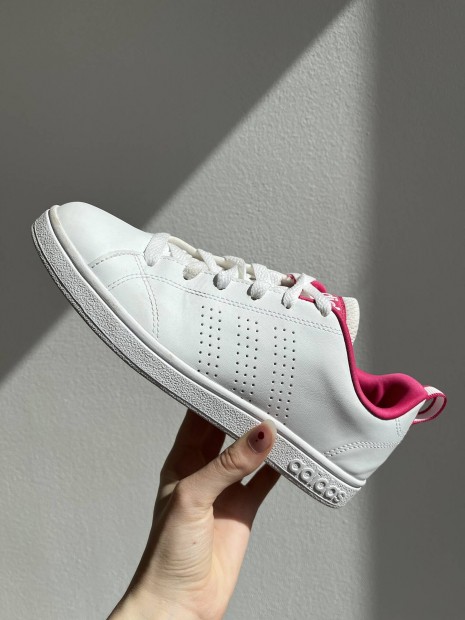 Adidas fehér magenta telekomos női cipő