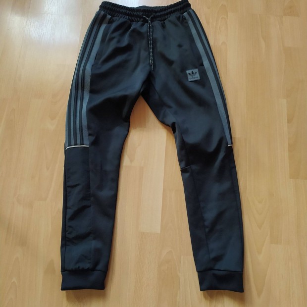 Adidas frfi szabadidnadrg melegtnadrg S