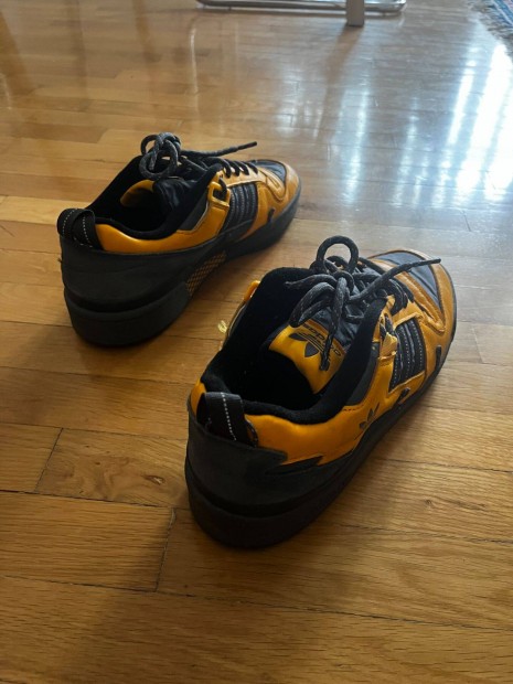 Adidas forum 84 black yellow camp low