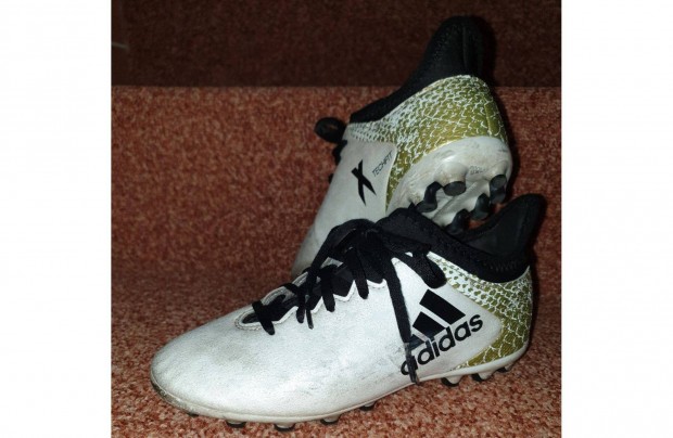 Adidas futball cip gyerek 32-es