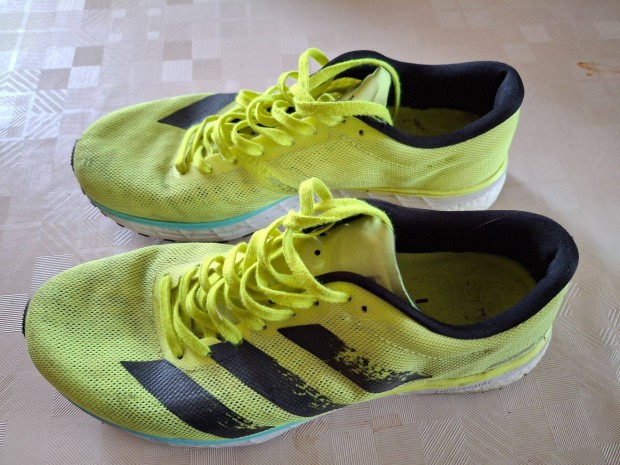 Adidas futócipő 41-es méretben eladó