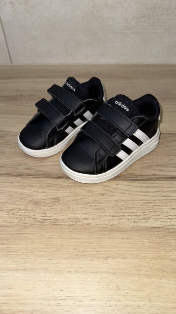 Adidas gyerek cip