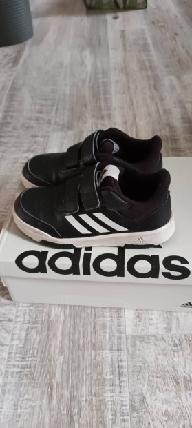 Adidas gyerek cip 32