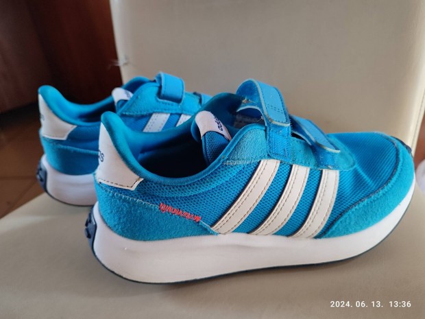 Adidas gyerek sportcip 35-s