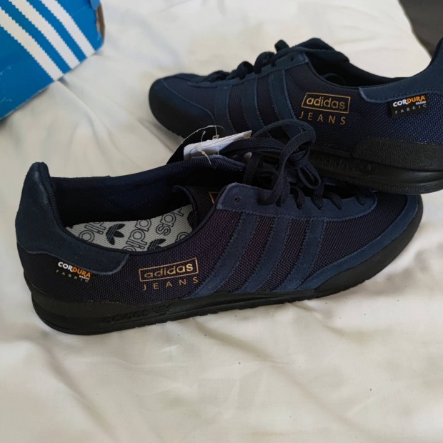 Adidas jeans 47