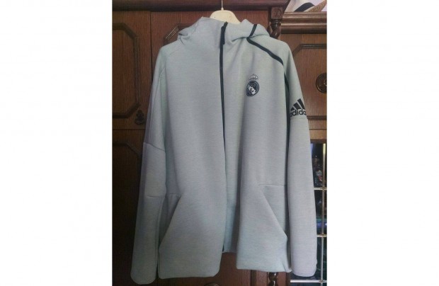 Adidas kapucnis fels (2XL) Real Madridos