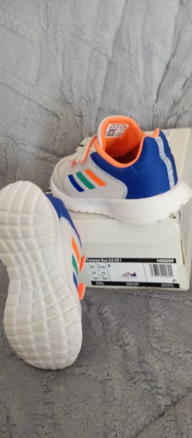 Adidas kisfiú sportcipő 26 -os