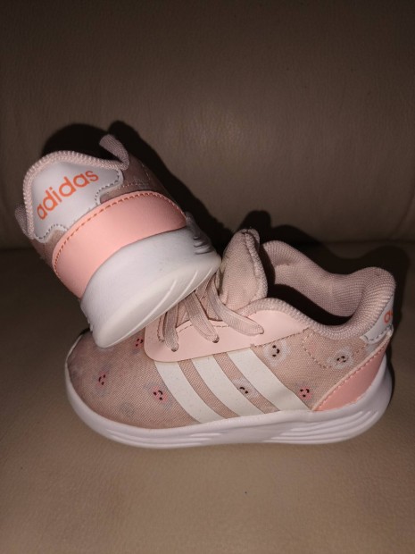 Adidas kislny babacip 20-as!