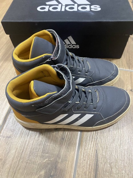 Adidas magas-szr 40-es cip