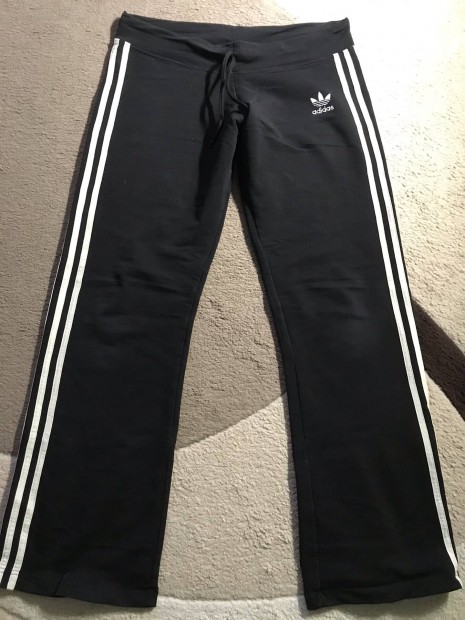 Adidas melegítő alsó L méret