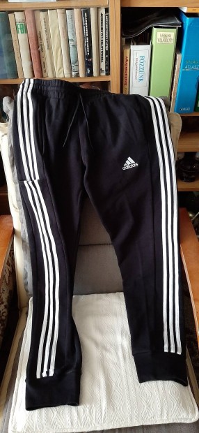 Adidas melegt nadrg