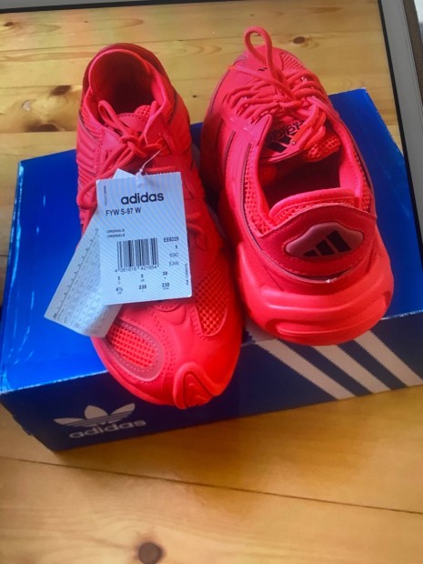 Adidas női cipő