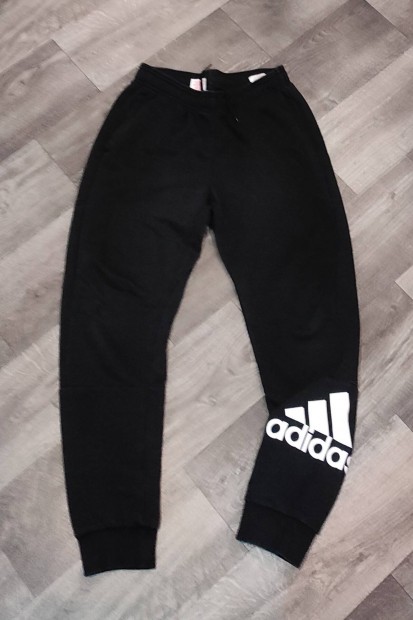 Adidas ni melegt nadrg. S M 