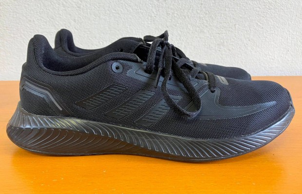 Adidas ni sportcip 39 1/3-os