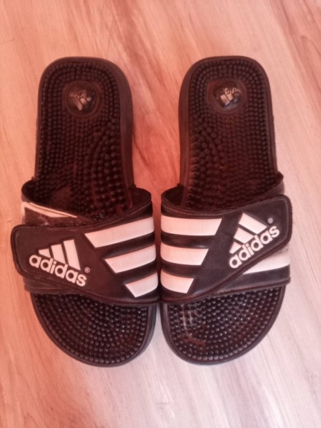 Adidas papucs 44