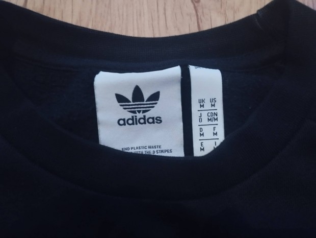 Adidas pulcsi