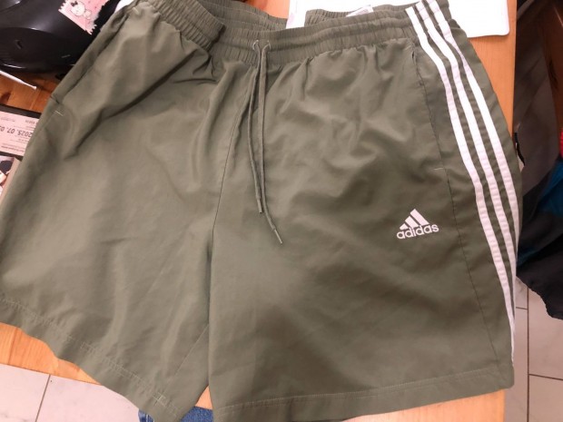 Adidas rövidnadrág 2xl-es szinte új,