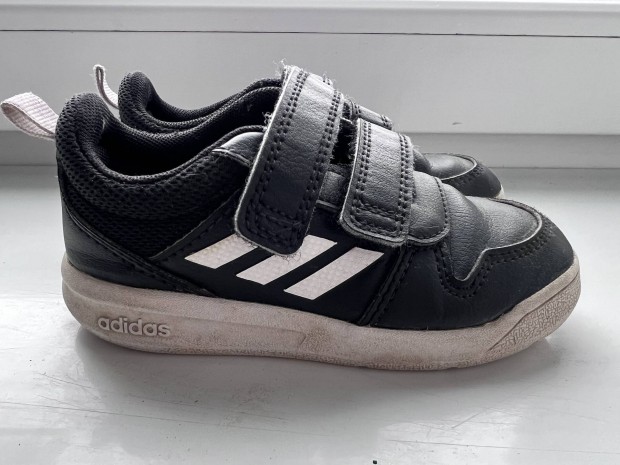 Adidas sportcip 24-es