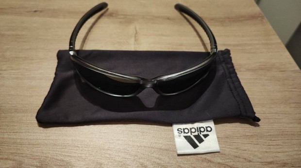 Adidas sportnapszemüveg