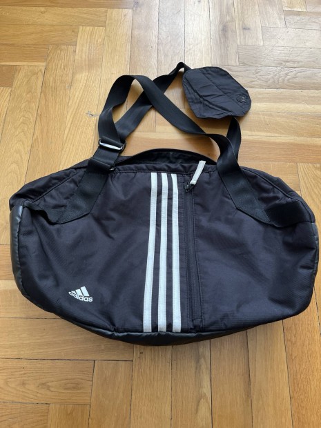 Adidas sporttska