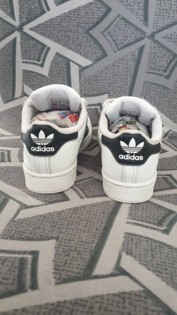 Adidas superstar 28-as gyerek cipő eladó 