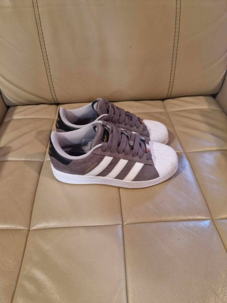 Adidas superstar 41 1/3, 26 cm