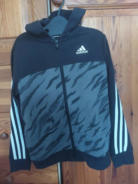 Adidas szabadid 