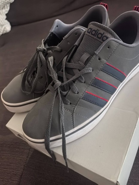 Adidas szrke 44-es elad