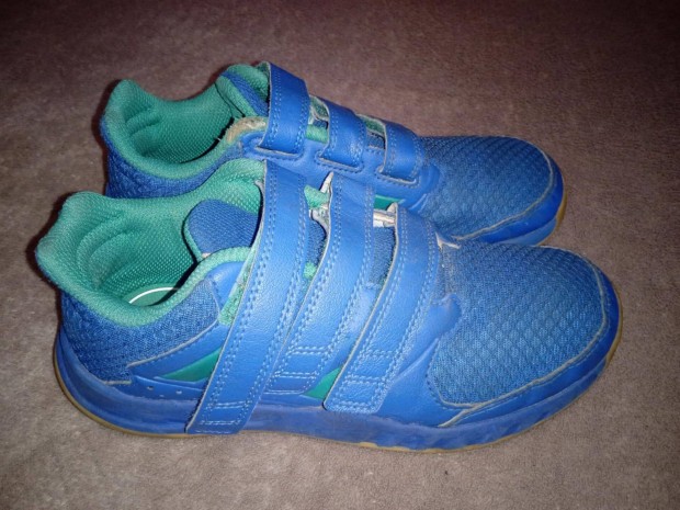 Adidas tpzras gyerekcip 34-e mretben elad!