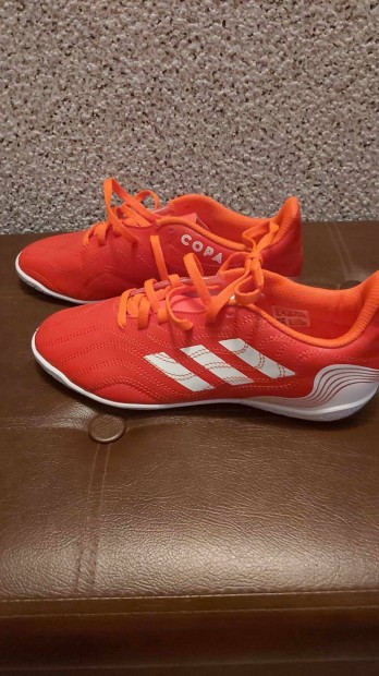 Adidas teremfoci cip elad