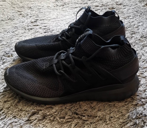 Adidas tubular cip 