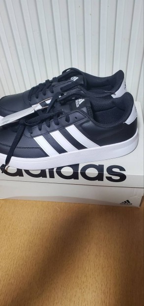 Adidas ujj 44-es cipo.