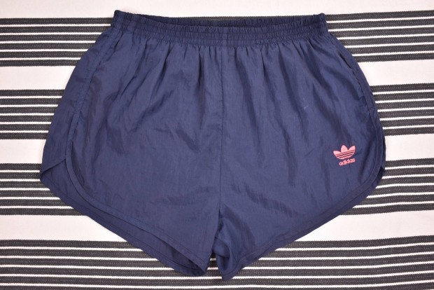 Adidas vintage short 2223.