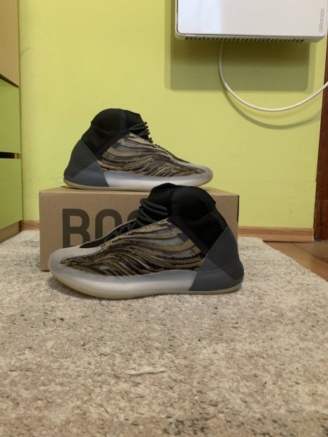 Adidas yeezy qntm