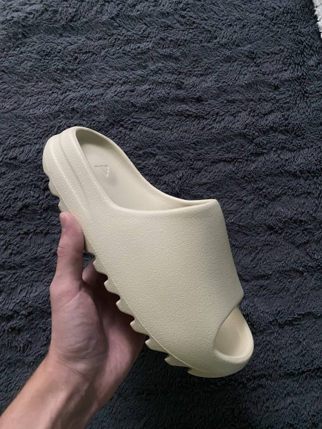 Adidas yeezy slide bone