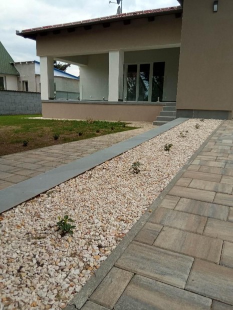 Adonyi 104 nm-es h�z elad�