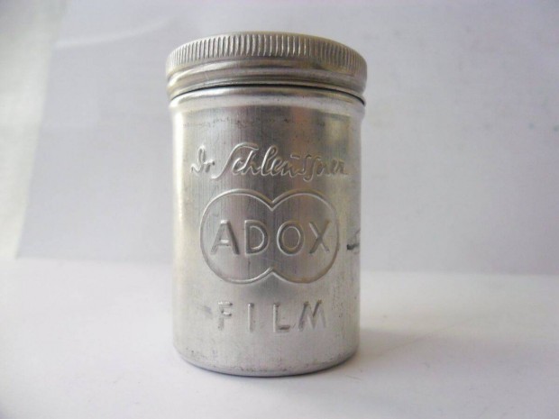 Adox alumínium filmtartó doboz (Adox alapítva 1860)